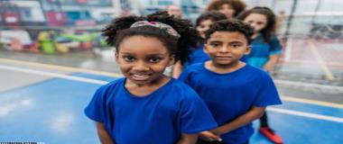 赛事衍生品与纪念品销售